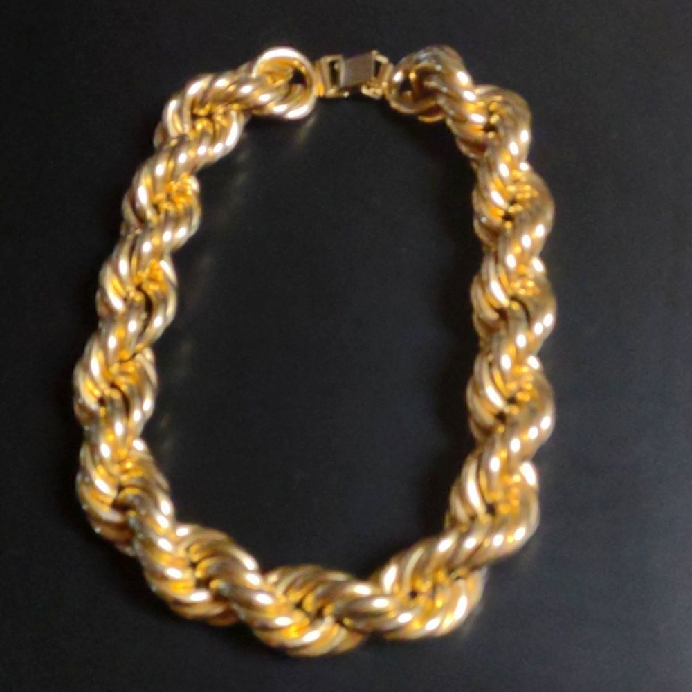 Gold Tone Braided Necklace Halloween?